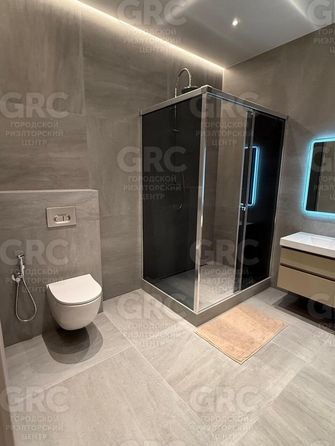 
  Продается 2-комн. квартира, 76 м², Войкова ул, д. 21
. Фото 2.