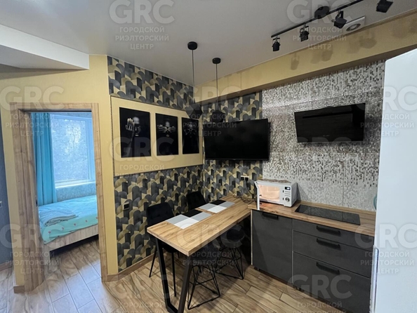 
  Продается 1-комн. квартира, 33.2 м², Полтавская ул, д. 54
. Фото 3.
