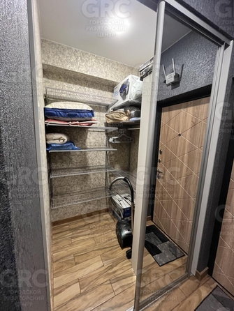 
  Продается 1-комн. квартира, 33.2 м², Полтавская ул, д. 54
. Фото 8.