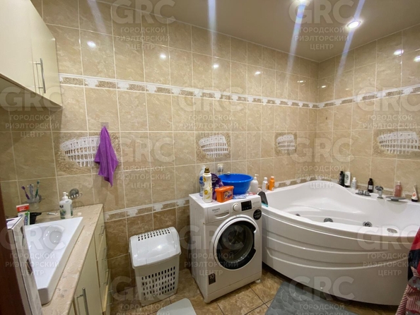 
  Продается 2-комн. квартира, 67 м², Голубые дали ул, д. 99г
. Фото 12.