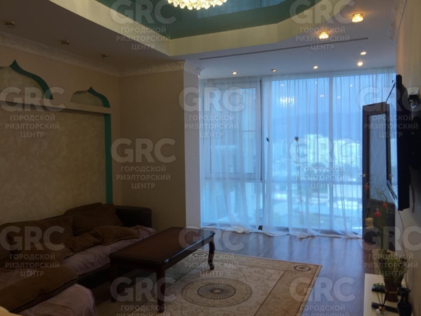 
  Продается 2-комн. квартира, 77 м², Виноградная ул, д. 114
. Фото 3.