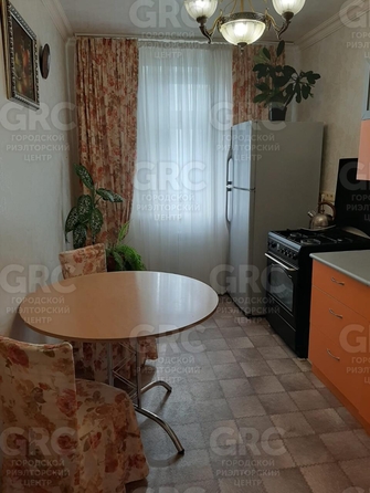 
  Продается 2-комн. квартира, 57 м², Санаторная ул, д. 55
. Фото 5.