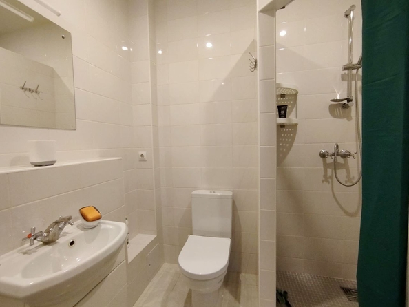 
  Продается 1-комн. квартира, 37 м², Дивноморская ул
. Фото 4.