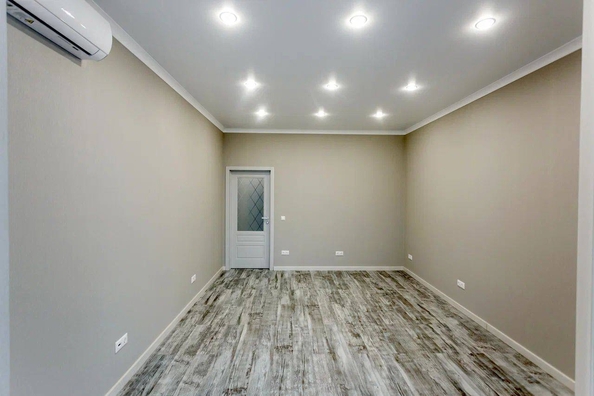
  Продается 2-комн. квартира, 72 м², Шмидта ул
. Фото 7.