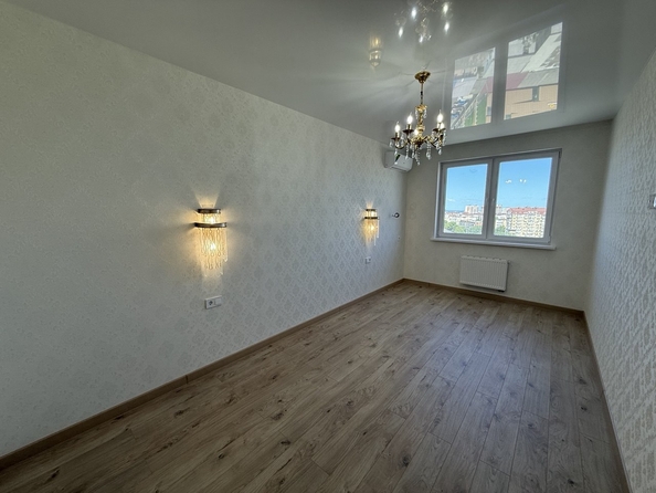 
  Продается 2-комн. квартира, 58 м², Омелькова ул, д. 93
. Фото 6.