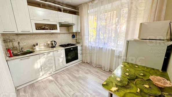 
  Продается 2-комн. квартира, 49 м², Воровского ул, д. 56
. Фото 1.