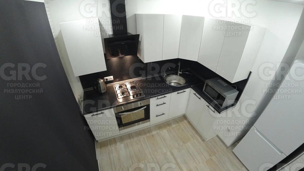 
  Продается 3-комн. квартира, 53.5 м², Роз ул, д. 37
. Фото 4.