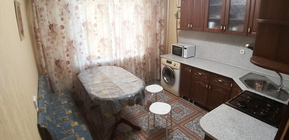 
  Сдам 1-комн. квартиру, 43 м², Алтайская ул, д. 4/2
. Фото 3.