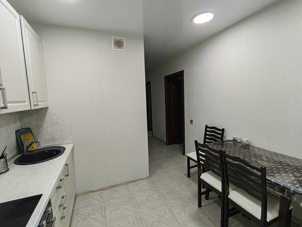 
  Продается 2-комн. квартира, 55 м², Ленина ул, д. 185Ак1
. Фото 8.