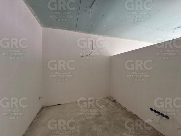 
  Продается 1-комн. квартира, 37 м², Медовая ул, д. 76/3
. Фото 8.