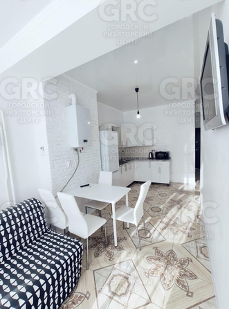 
  Продается 2-комн. квартира, 47.2 м², Параллельная ул, д. 10
. Фото 2.