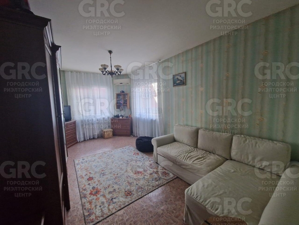
  Продается 2-комн. квартира, 67 м², Вишневая ул, д. 31
. Фото 9.