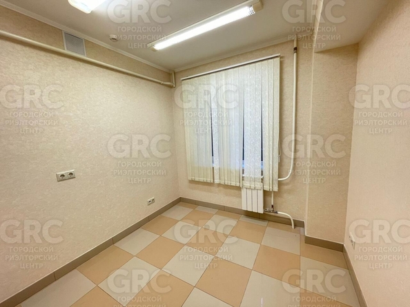 
  Продается 2-комн. квартира, 48 м², Островского ул, д. 25
. Фото 9.