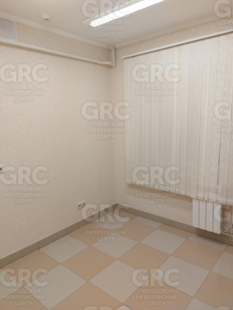 
  Продается 2-комн. квартира, 48 м², Островского ул, д. 25
. Фото 15.