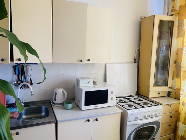 
  Продается 3-комн. квартира, 64 м², Крылова ул, д. 12
. Фото 7.