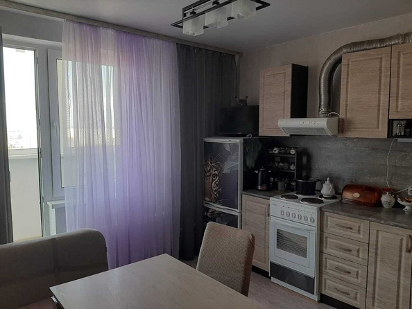 
  Продается 2-комн. квартира, 57 м², Ленина ул, д. 233
. Фото 2.