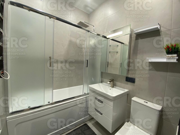 
  Продается 2-комн. квартира, 47 м², Горный пер, д. 5
. Фото 3.