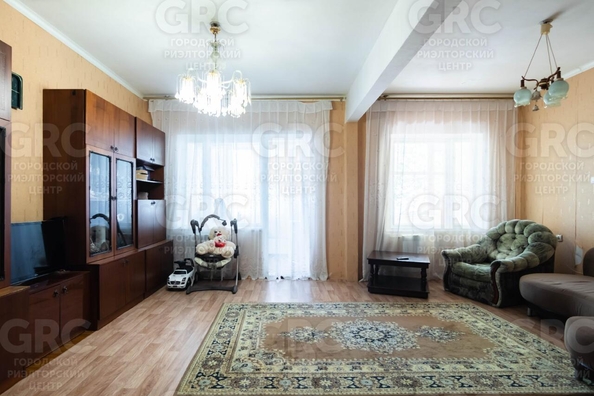 
  Продается 3-комн. квартира, 92 м², Санаторная ул, д. 23
. Фото 1.
