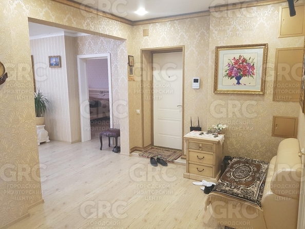 
  Продается 4-комн. квартира, 250 м², Санаторная ул, д. 45
. Фото 3.
