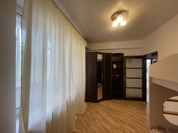 
  Продается 2-комн. квартира, 61 м², Ильинский пер, д. 18
. Фото 3.