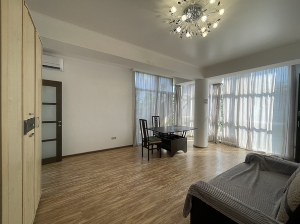 
  Продается 2-комн. квартира, 61 м², Ильинский пер, д. 18
. Фото 6.