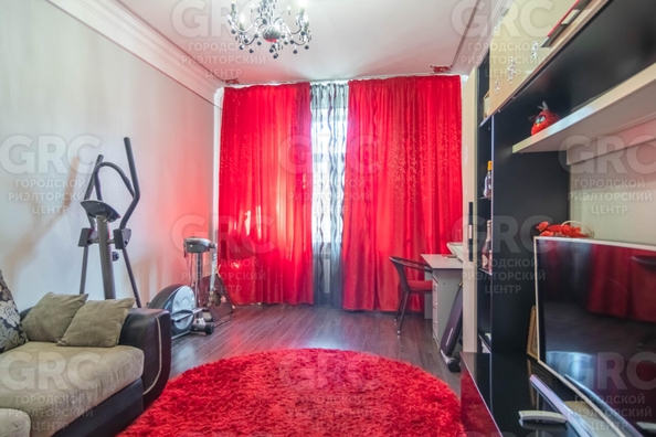 
  Продается 2-комн. квартира, 54 м², Гагарина ул, д. 48
. Фото 3.