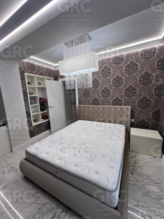 
  Продается 4-комн. квартира, 110 м², Альпийская ул, д. 27
. Фото 2.