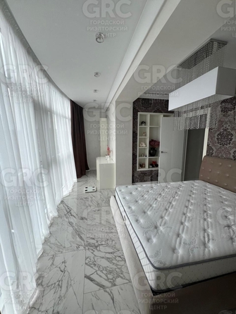 
  Продается 4-комн. квартира, 110 м², Альпийская ул, д. 27
. Фото 4.