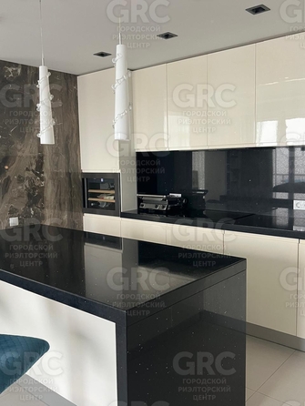 
  Продается 4-комн. квартира, 110 м², Альпийская ул, д. 27
. Фото 21.