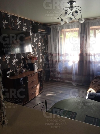 
  Продается 2-комн. квартира, 36 м², Глазунова ул, д. 18
. Фото 9.
