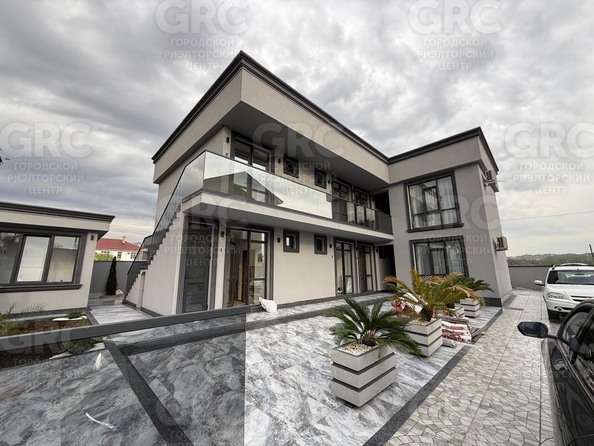 
  Продается дом, 300 м², Сочи
. Фото 2.