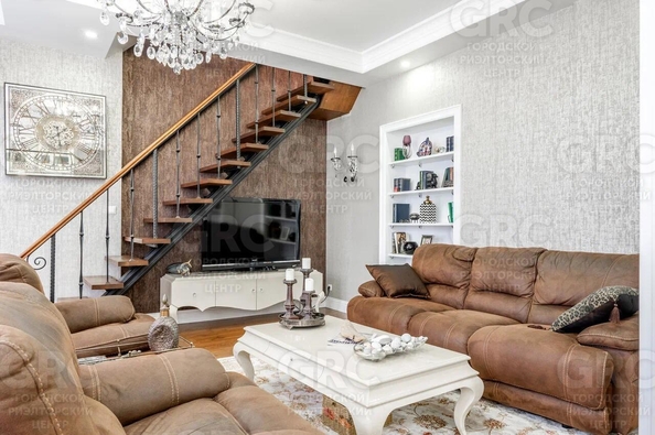 
  Продается 4-комн. квартира, 110 м², Советская ул, д. 7
. Фото 9.