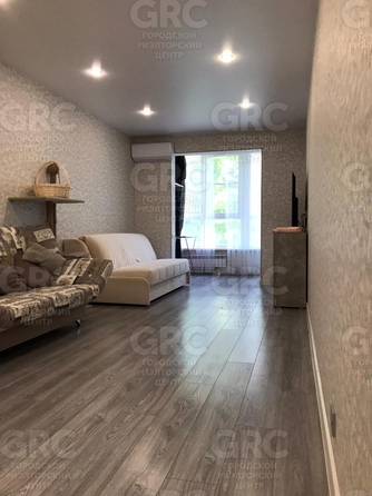 
  Продается 1-комн. квартира, 35.3 м², Есауленко ул, д. 6а
. Фото 5.