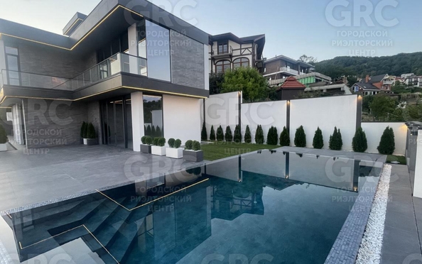 
  Продается дом, 300 м², Сочи
. Фото 1.