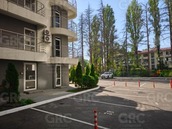 
  Продается 2-комн. квартира, 42 м², Туапсинская ул, д. 19
. Фото 4.