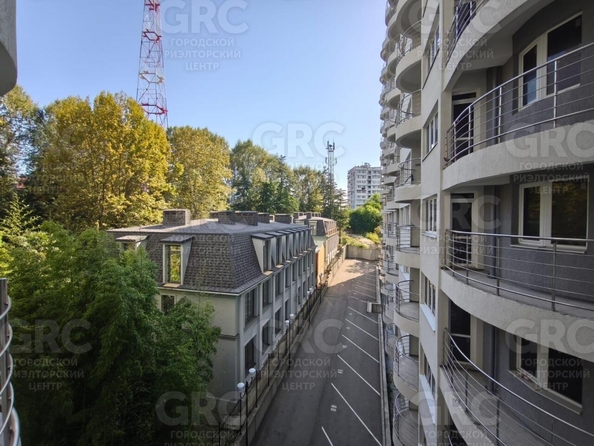 
  Продается 2-комн. квартира, 42 м², Туапсинская ул, д. 19
. Фото 26.