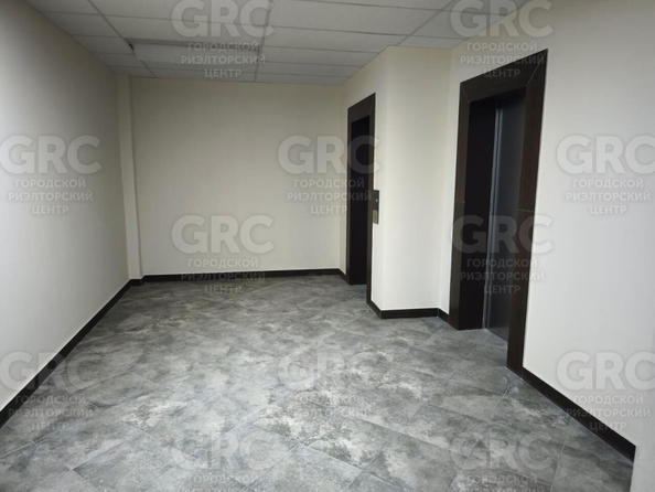 
  Продается 2-комн. квартира, 42 м², Туапсинская ул, д. 19
. Фото 27.