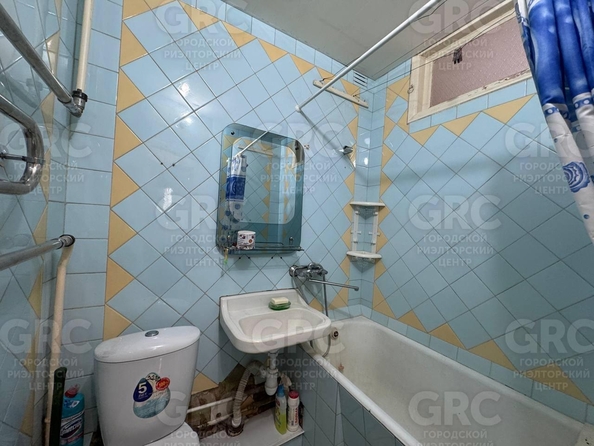 
  Продается 1-комн. квартира, 44 м², Альпийская ул, д. 33
. Фото 9.