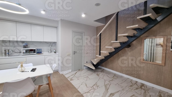 
  Продается 3-комн. квартира, 63 м², Лучезарная ул, д. 1А
. Фото 1.