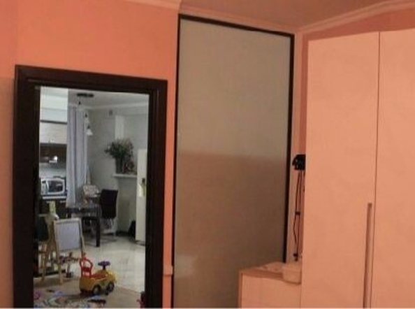 
  Продается 2-комн. квартира, 70 м², Лазурная ул, д. 16
. Фото 9.
