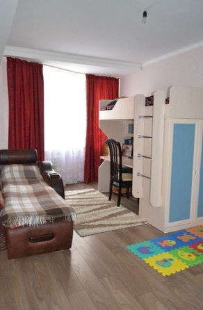 
  Продается 2-комн. квартира, 60 м², Лазурная ул, д. 18
. Фото 6.