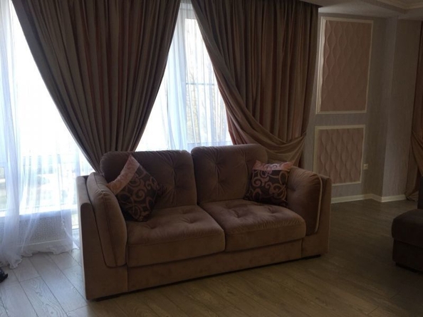 
  Продается 3-комн. квартира, 124 м², Горького ул, д. 2
. Фото 7.