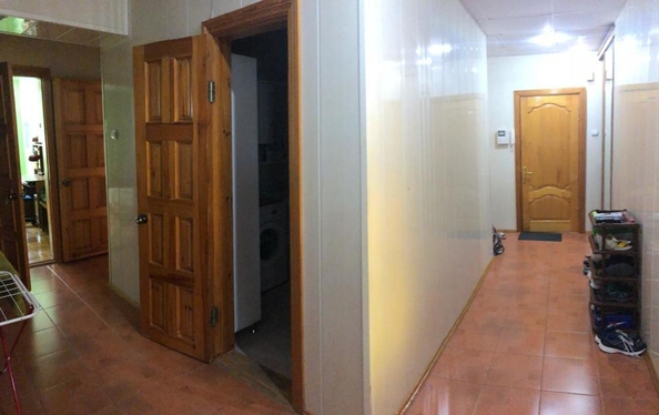 
  Продается 4-комн. квартира, 109 м², Родниковая ул
. Фото 2.