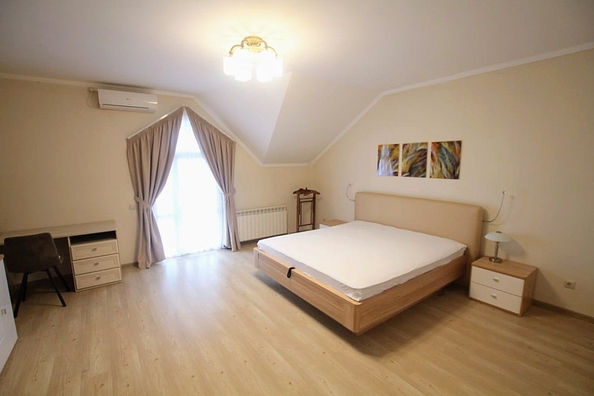 
  Продается 3-комн. квартира, 100 м², Крымская ул, д. 248
. Фото 1.