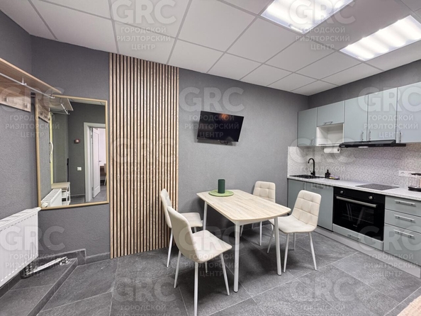 
  Продается 4-комнатный апартамент, 134 м², Дагомысский пер, д. 18
. Фото 21.