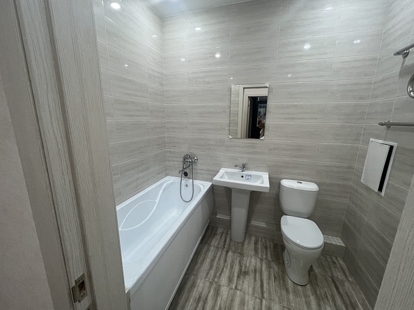 
  Продается 2-комн. квартира, 56 м², Владимирская ул, д. 142
. Фото 11.