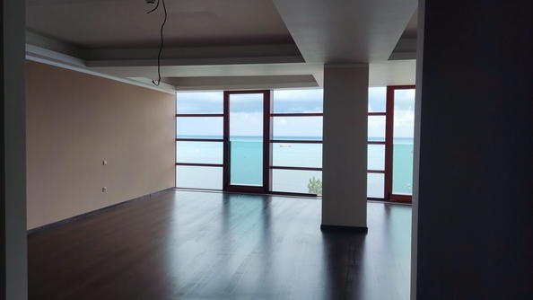 
  Продается 2-комнатный апартамент, 152 м², Революции пр-кт, д. 3
. Фото 3.