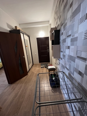 
  Продается 1-комн. квартира, 46 м², Комарова ул
. Фото 6.