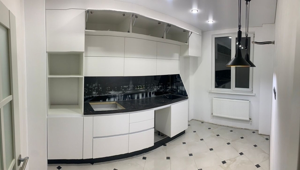 
  Продается 3-комн. квартира, 73 м², Западная ул, д. 15
. Фото 2.