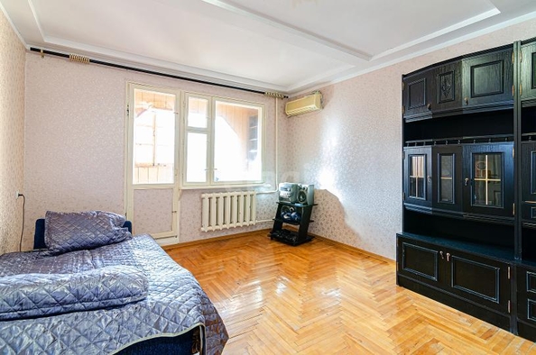 
  Продается 2-комн. квартира, 68 м², Ленина ул, д. 175
. Фото 4.